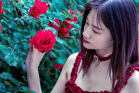 黄仁勋：人工智能的下个浪潮是“物理AI”